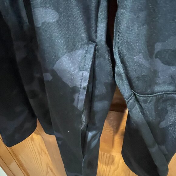 AND1 Men's 2XL Long Sleeve Mock Neck Full Zip Camouflage Black Track Jacket EUC - Picture 5 of 5